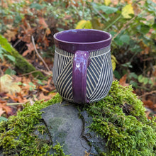 Load image into Gallery viewer, Geometric Mug - Plum