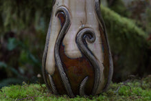 Load image into Gallery viewer, Entanglement Vase
