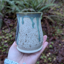 Load image into Gallery viewer, Oak Leaf Mug - Seafoam Green
