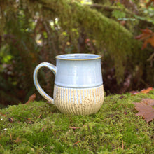 Load image into Gallery viewer, Trillium Mug - Blue Cloud
