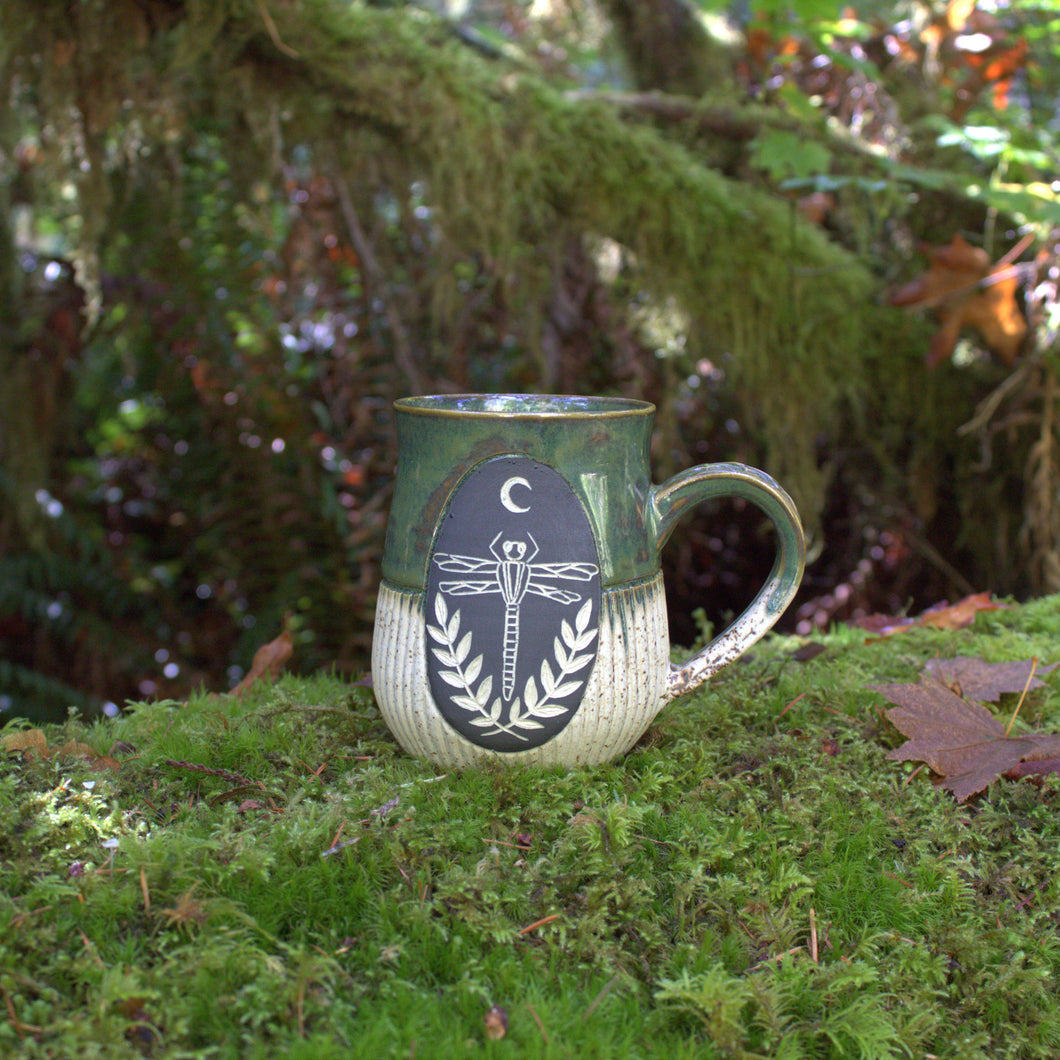 Dragonfly Mug - Moss Green